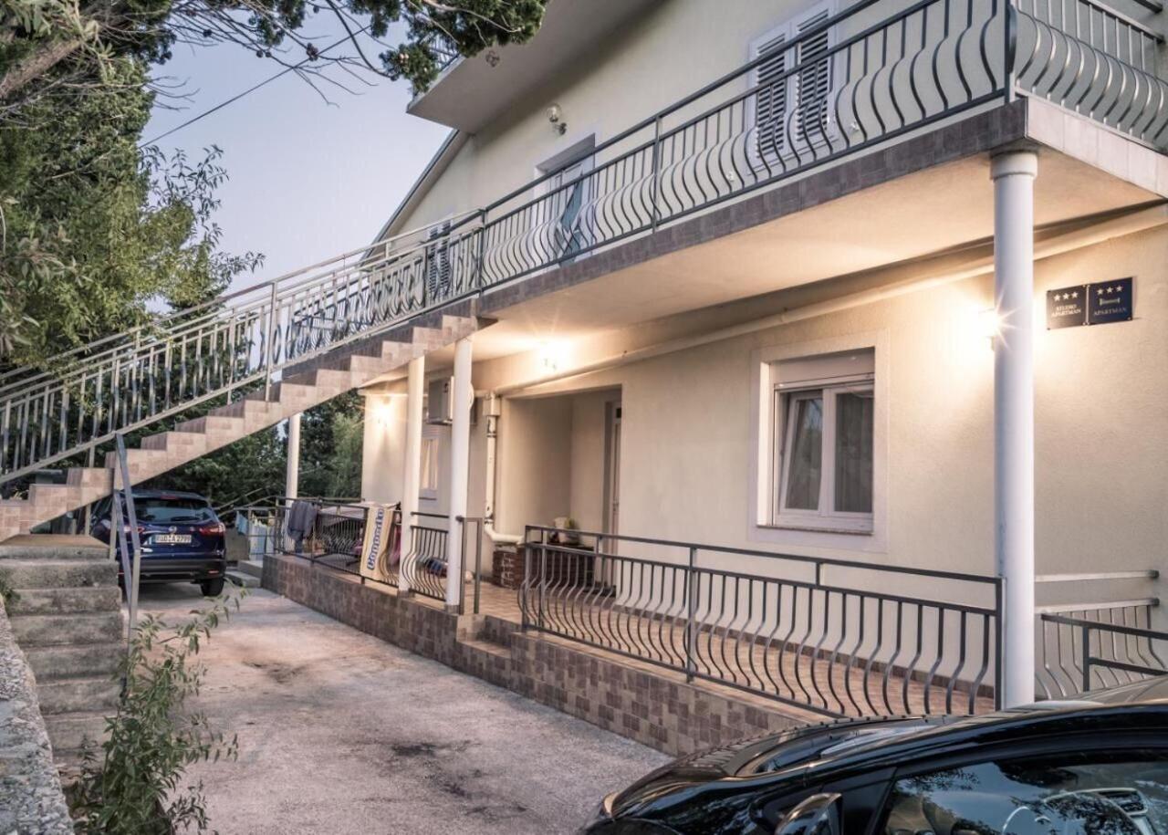 Apartments Domagoj - On The Beach Lukovo Šugarje Exterior foto